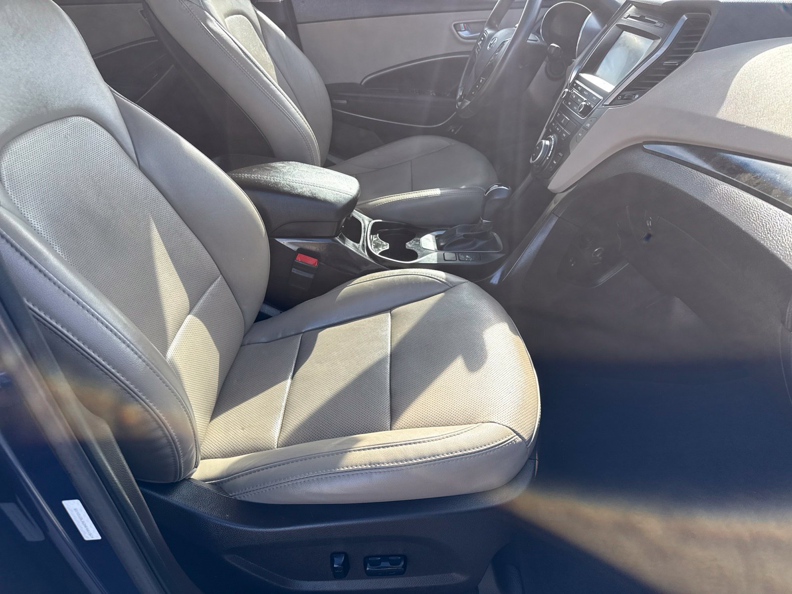Used 2017 Hyundai Santa Fe Sport FWD image 25