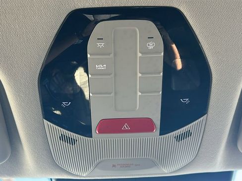 Used 2025 Kia K4 LXS image 30