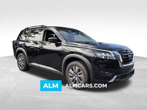 Used 2025 Nissan Pathfinder SV FWD image 1