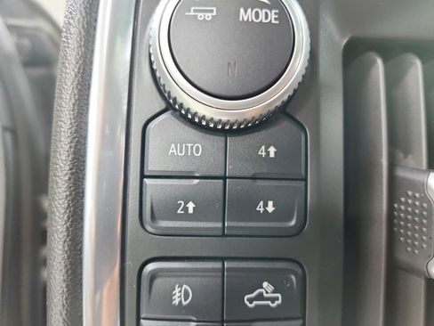 Used 2020 GMC Sierra 1500 SLT w/ SLT Premium Plus Package AWD/4WD image 29