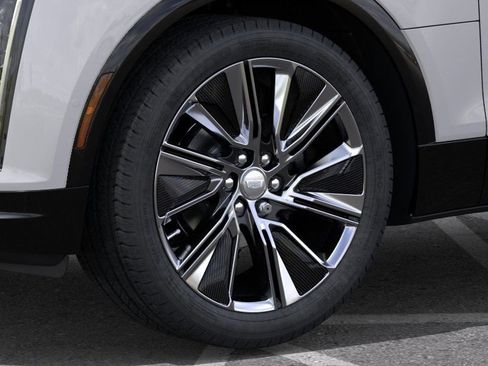 New 2025 Cadillac Lyriq Luxury image 9