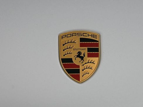 Certified 2025 Porsche Macan Electric RWD image 32