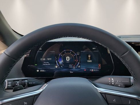 New 2026 Chevrolet Equinox LT w/ Safety and Technology Package FWD image 18