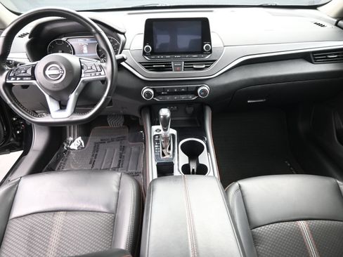 Certified 2025 Nissan Altima 2.5 SR FWD image 14