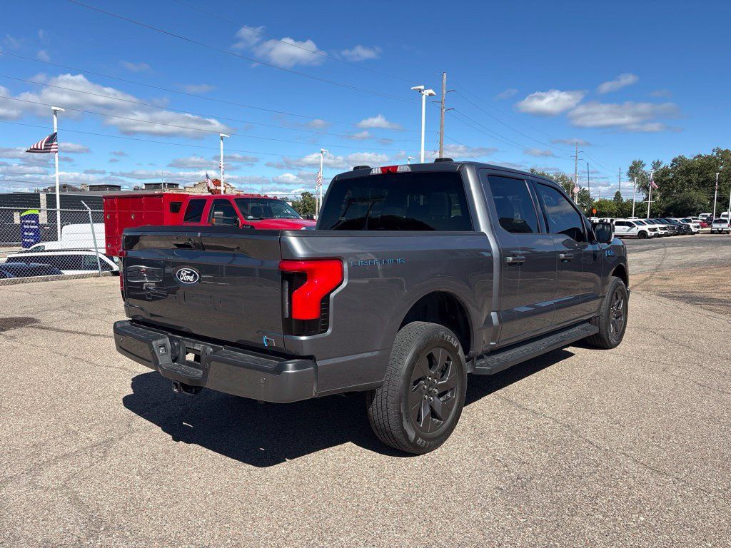 Used 2024 Ford F150 Lightning Flash AWD/4WD image 7