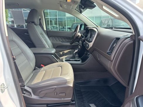 Used 2022 GMC Canyon Denali AWD/4WD image 16