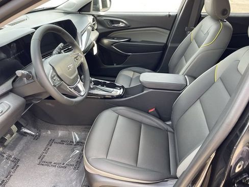 New 2026 Chevrolet Trax ACTIV w/ Sunroof Package FWD image 11