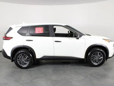 Certified 2021 Nissan Rogue S image 15