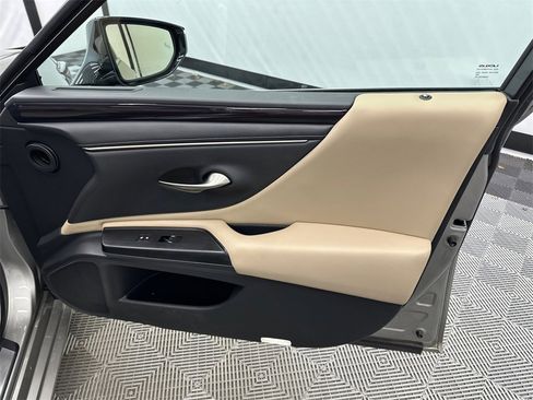 Used 2021 Lexus ES 350 w/ Premium Package image 16