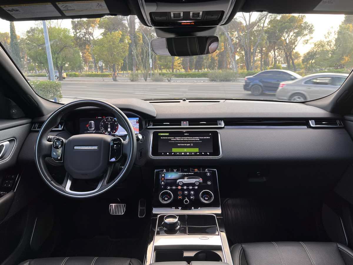 Used 2019 Land Rover Range Rover Velar R-Dynamic SE AWD/4WD image 9