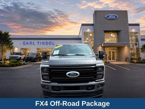 Used 2025 Ford F350 Platinum w/ FX4 Off-Road Package AWD/4WD image 3