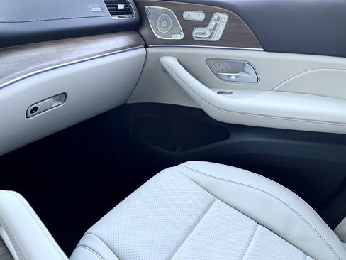 Certified 2024 Mercedes-Benz GLS 450 4MATIC image 51