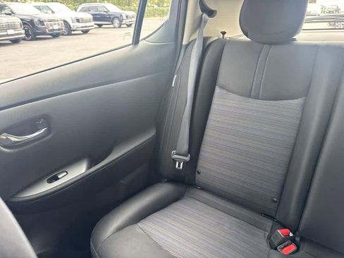 Used 2023 Nissan Leaf S FWD image 3