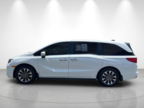 Used 2024 Honda Odyssey EX-L image 2