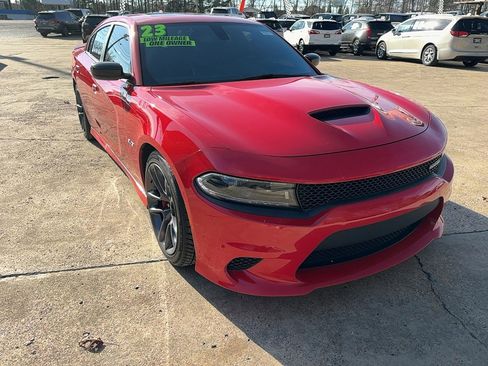 Used 2023 Dodge Charger R/T w/ Performance Handling Group image 3
