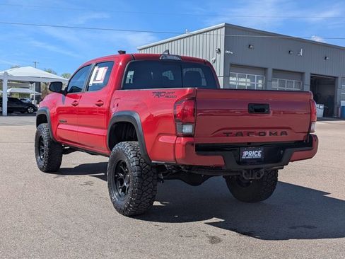 Used 2019 Toyota Tacoma TRD Off-Road w/ Technology Package image 7