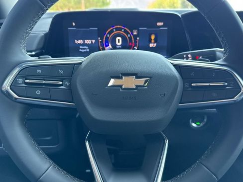 New 2026 Chevrolet Suburban LS AWD/4WD image 25