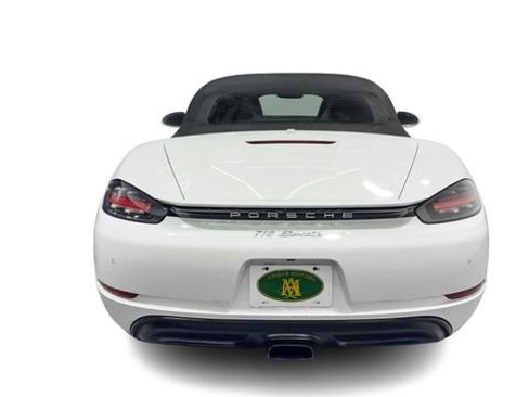 Used 2018 Porsche 718 Boxster image 3