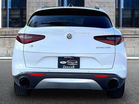 Used 2022 Alfa Romeo Stelvio Ti AWD/4WD image 4