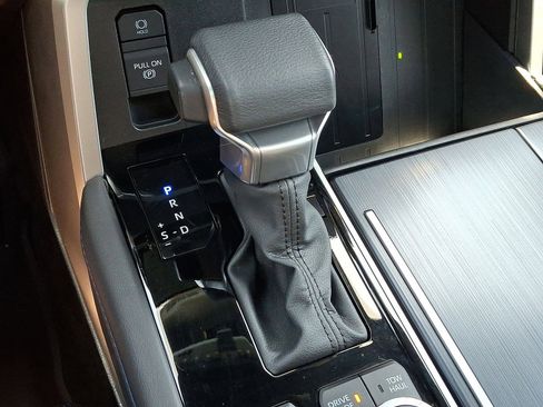 Used 2024 Toyota Sequoia Platinum AWD/4WD image 12