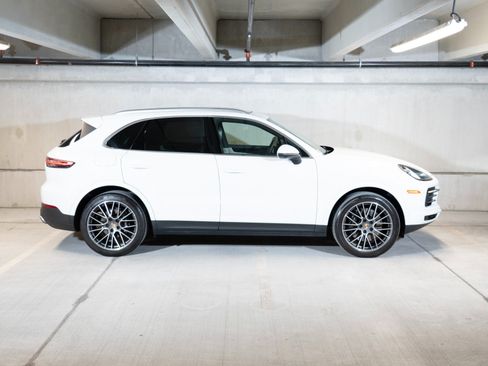 Certified 2023 Porsche Cayenne AWD/4WD image 8