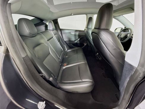 Used 2026 Tesla Model Y 2WD image 23