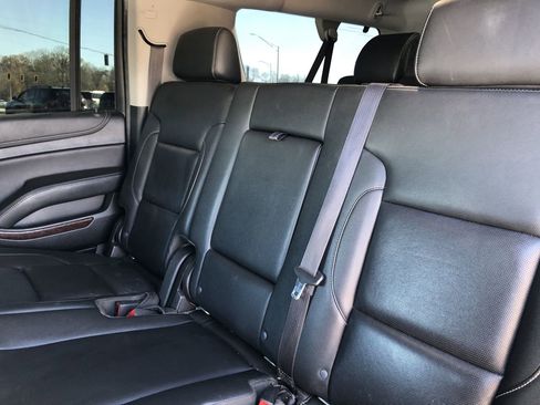 Used 2019 GMC Yukon XL SLT image 13