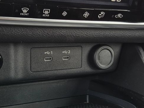 Used 2025 Nissan Rogue SV FWD image 23