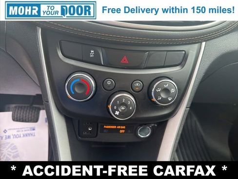 Used 2022 Chevrolet Trax LT FWD image 20
