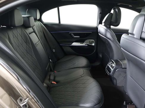 Used 2025 Mercedes-Benz E 450 4MATIC Sedan w/ Multicontour Seating Package image 38