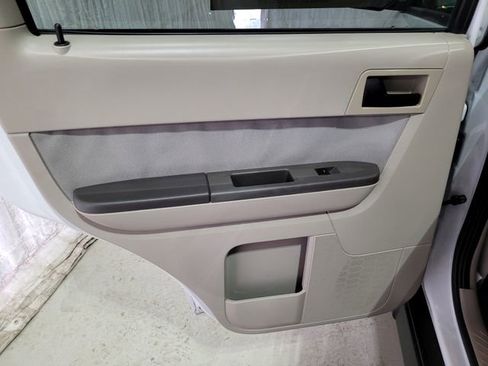 Used 2011 Ford Escape XLT image 42