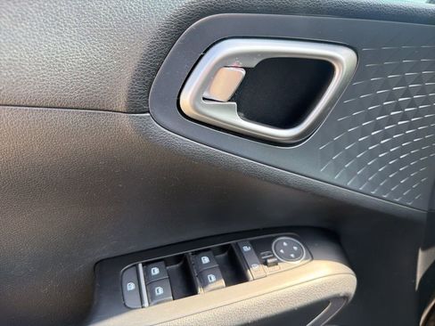 Used 2021 Kia Soul S image 13