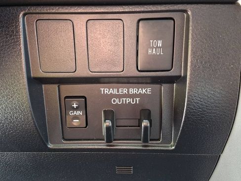 Used 2021 Toyota Tundra SR5 AWD/4WD image 24