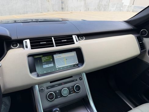 Used 2017 Land Rover Range Rover Sport HSE AWD/4WD image 19