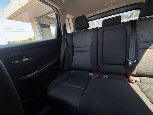 Used 2025 Nissan Rogue SV image 41