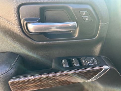 Used 2020 GMC Sierra 1500 Elevation image 26