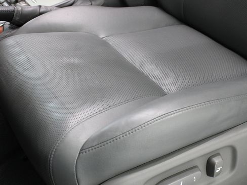 Used 2009 Lexus LX 570 4WD image 35