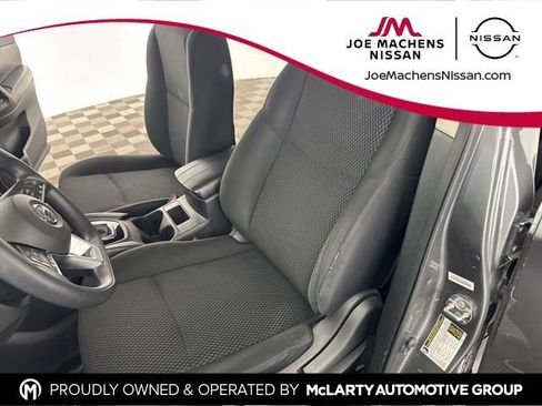 Used 2021 Nissan Rogue Sport S image 18