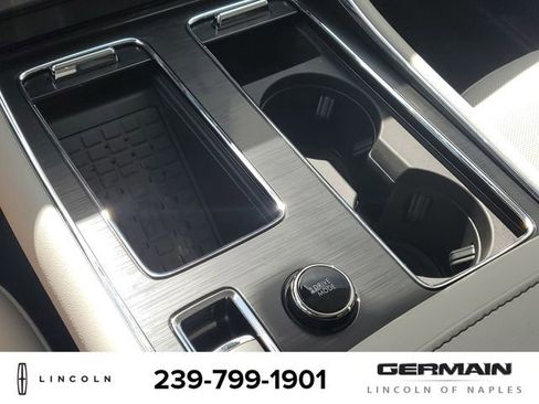 New 2025 Lincoln Aviator 2WD w/ Equipment Group 101A image 31