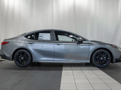 New 2026 Toyota Camry SE FWD image 3