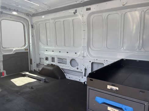 Used 2020 Ford Transit 250 Medium Roof RWD image 11