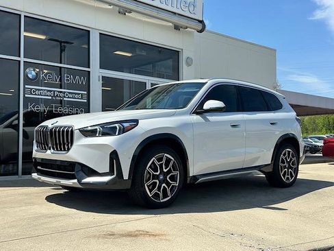 Certified 2025 BMW X1 xDrive28i AWD/4WD image 4