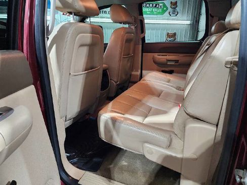 Used 2013 Chevrolet Silverado 2500 LT w/ Interior Plus Package image 11