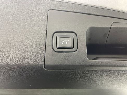 Used 2019 Cadillac XT5 Luxury image 35