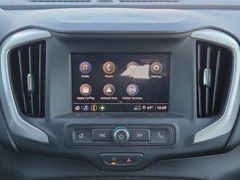 Used 2024 GMC Terrain SLE image 14