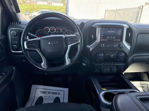 Used 2022 Chevrolet Silverado 1500 LT Trail Boss AWD/4WD image 16