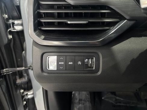Used 2025 GMC Acadia AT4 w/ Luxury Package AWD/4WD image 16