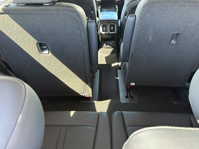 Used 2023 Kia Sorento EX AWD/4WD image 13