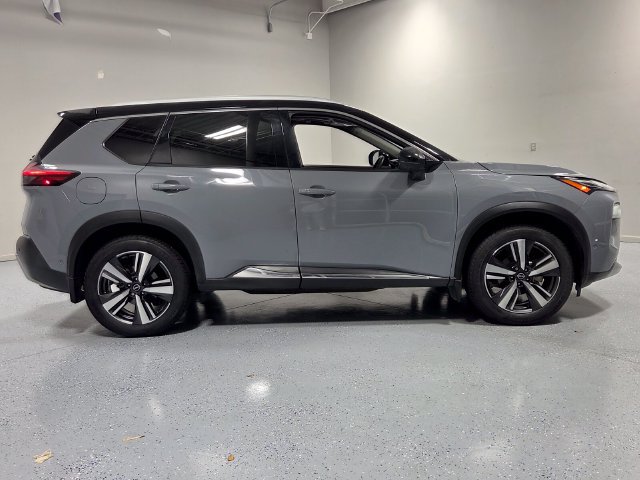 Used 2023 Nissan Rogue Platinum FWD image 15