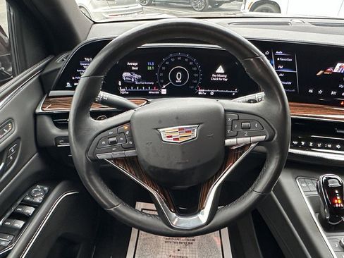 Used 2023 Cadillac Escalade ESV Luxury image 13